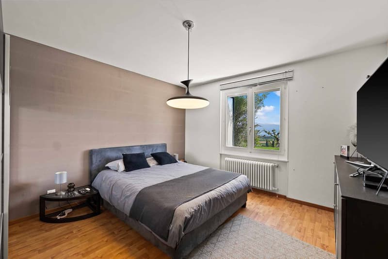 Exceptionnelle villa avec piscine et vue panoramique sur le lac (6)