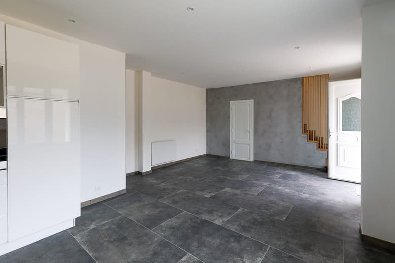 Charaktervolles, vollständig renoviertes Mehrfamilienhaus – 203 m² – Ideal als Kapitalanlage (3)