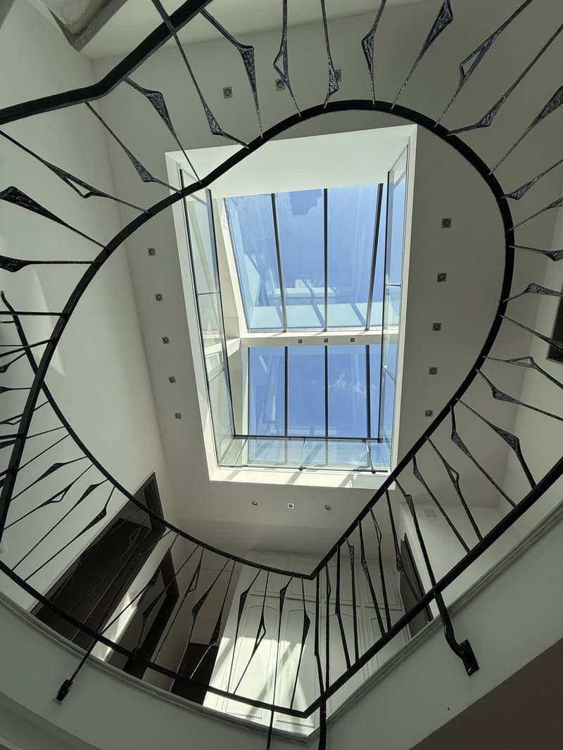 Außergewöhnliche Villa mit Gästehaus, Wellnessbereich und großem Park (16)