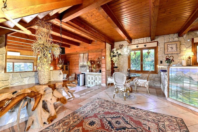 Canadian-style house – Absolute peace & high-end features (8)