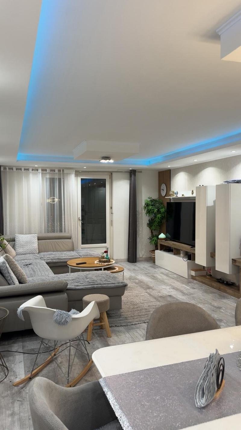 * : Furnished detached house 160 m² – 5 bedrooms – Garden – Garages – Saint-Louis (4)