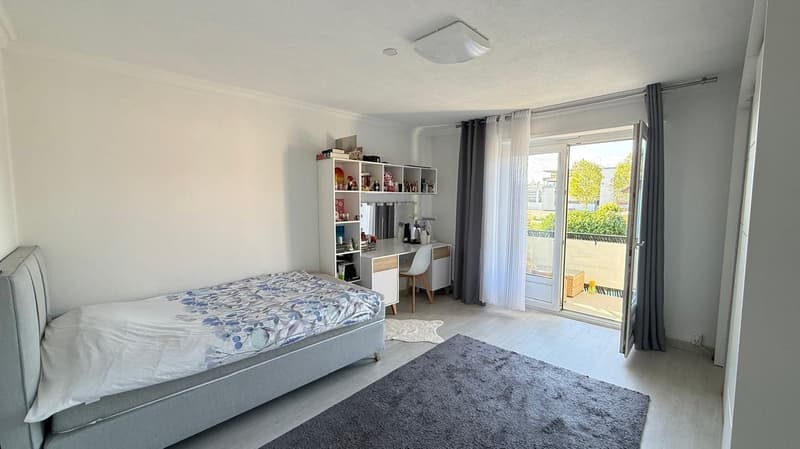 * : Furnished detached house 160 m² – 5 bedrooms – Garden – Garages – Saint-Louis (6)