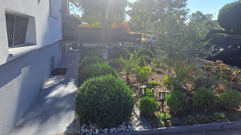 * : Furnished detached house 160 m² – 5 bedrooms – Garden – Garages – Saint-Louis (24)