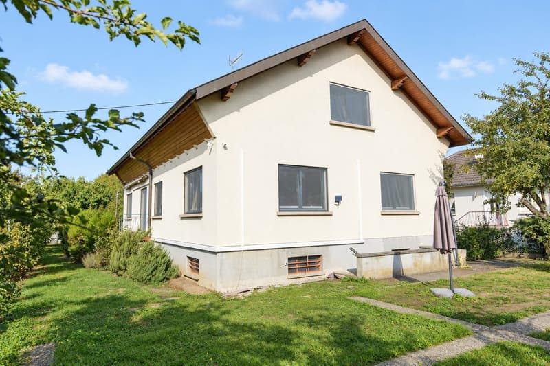 Spacious 5-Bedroom Family Home, 165 m², Full Basement and 3-Car Garage in Sausheim (6)