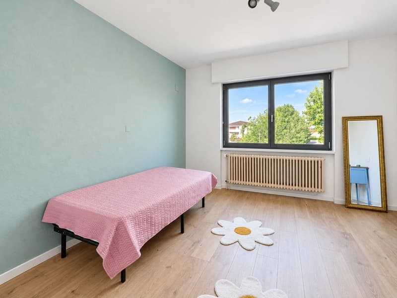 Spacious 5-Bedroom Family Home, 165 m², Full Basement and 3-Car Garage in Sausheim (21)