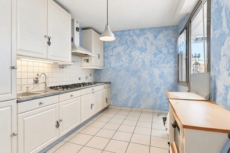 Huningue – Elegant 2-Bedroom Apartment with 2 Terraces, Park Views & 2 Garages (13)