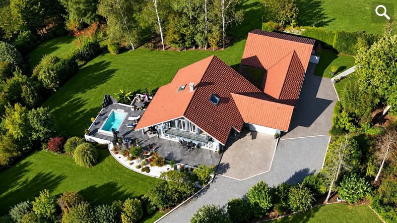 Contemporary 160 m² chalet on 1.56 hectares of land with equestrian facilities (2)