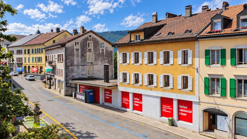 Immeuble locatif de 4 logements et un 1 commerce Au coeur de Ste-Croix (1)
