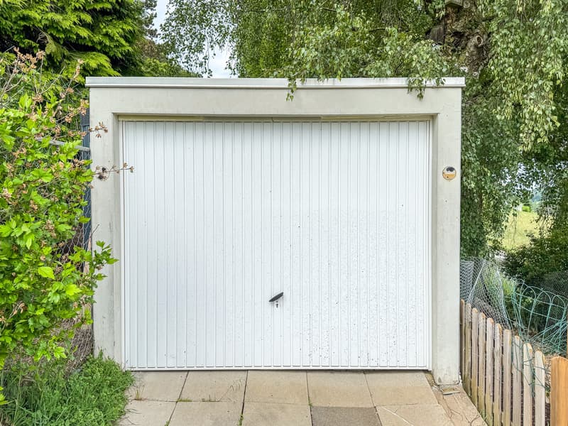 Box garage