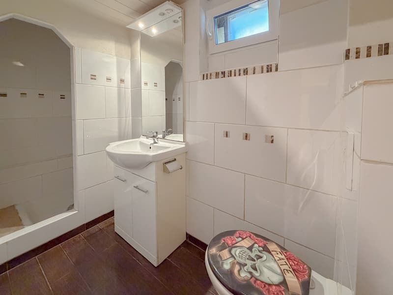 Appartement au rez inférieur vacant