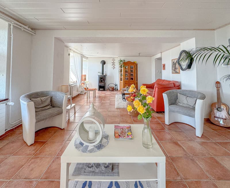 Duplex de 5 pces au rez - salon