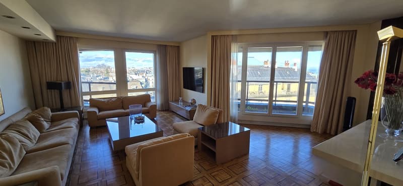 Emplacement unique pour ce superbe appartement en étage proche de toutes les commodités (9)