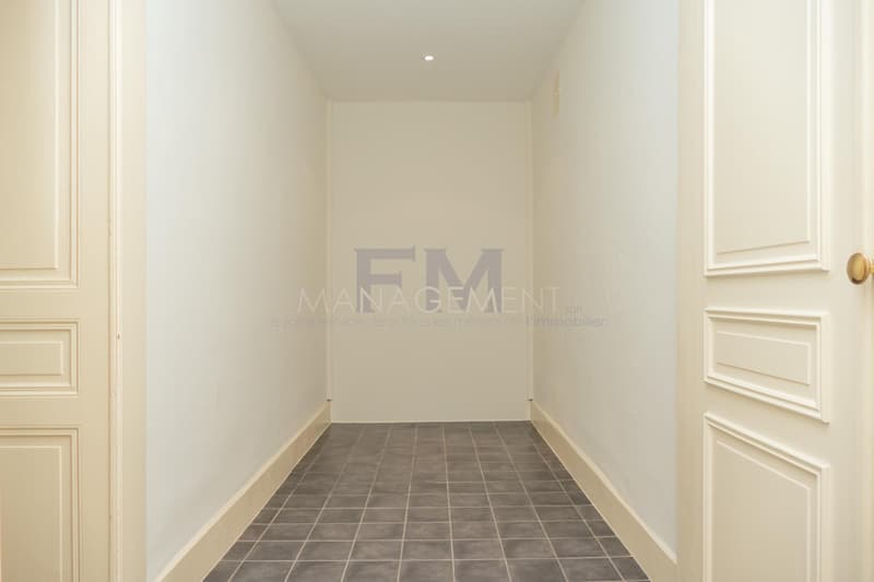 Centre Ville - Bd Helvétique 15 - 3 pièces au rez, env. 80m2 (7)