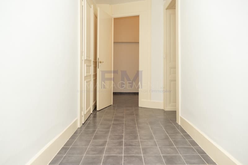 Centre Ville - Bd Helvétique 15 - 3 pièces au rez, env. 80m2 (6)