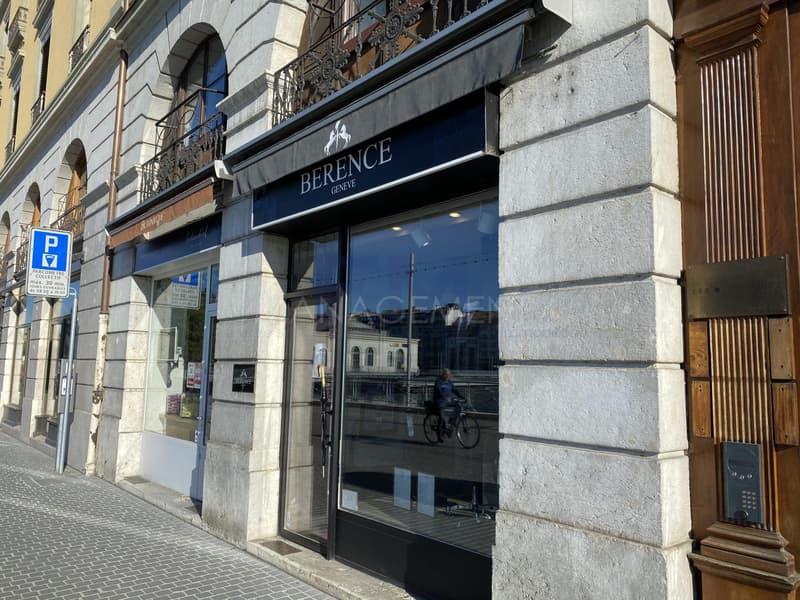 Rive droite, Quai des Bergues - Arcade d'environ 73.40 m2 PPE (2)