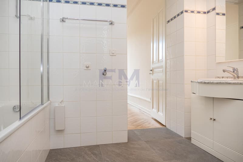 Florissant, Bvd des Tranchées, 4 pcs, 3ème étage, env 90m2 (12)