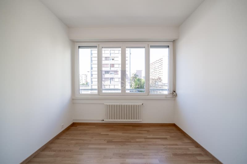 Avenue De-Luserna - 5 pièces d'env. 84 m² au 3ème étage (1)