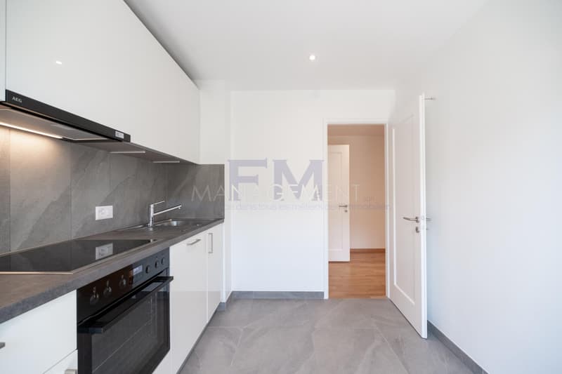 Avenue Petit-Senn ? 3 pièces d'env. 44 m² au rez-de-chaussée (8)