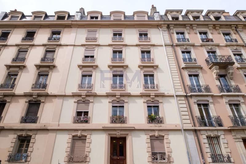 Rue Henri-Christiné ? 3,5 pièces d'env. 70.6 m² au 5ème étage & combles aménagés (3)