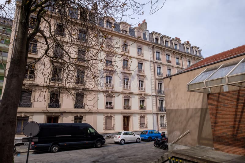 Rue Henri-Christiné ? 3,5 pièces d'env. 70.6 m² au 5ème étage & combles aménagés (4)
