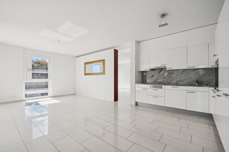 Lichtdurchflutete 3.5-Zimmer Wohnung mit Blick in Zürich inkl. 2 Garagenstellplätze (6)