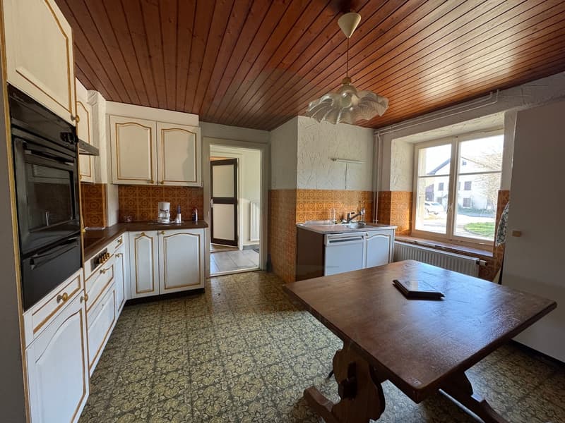Maison spacieuse avec grand potentiel à Fahy, en Ajoie (4)