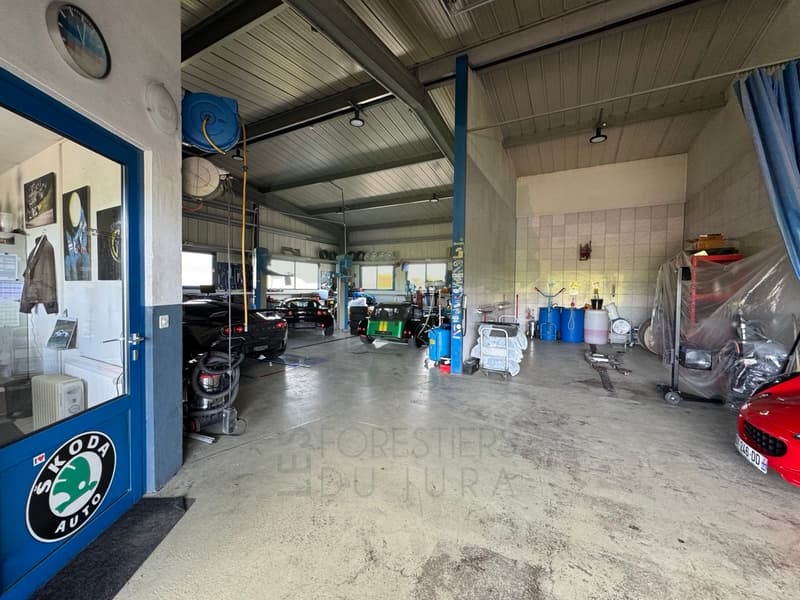Garage et carrosserie à Fahy avec station de lavage (6)