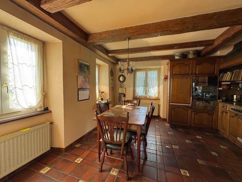 Maison de caractère avec grange aménageable à Alle (8)