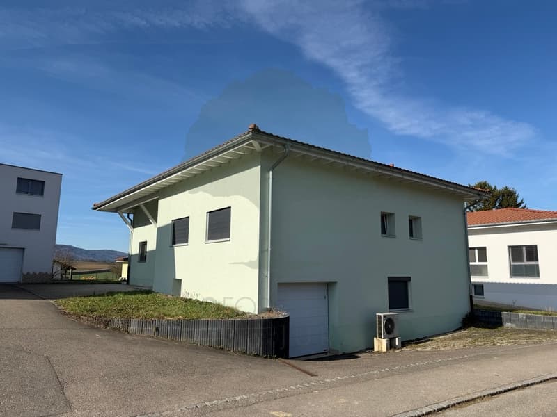 Spacieuse maison familiale de 10,5 pièces situés à Cornol (13)