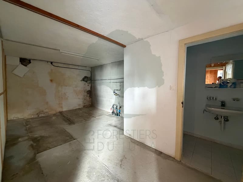 Maison à rénover entièrement au coeur de Saint-Ursanne (5)