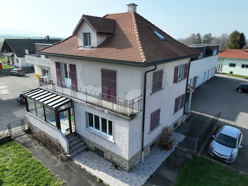 Maison locative composée de trois appartements à Cornol (2)