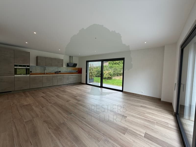 Magnifique appartement de 3,5 pièces avec jardin privatif (3)