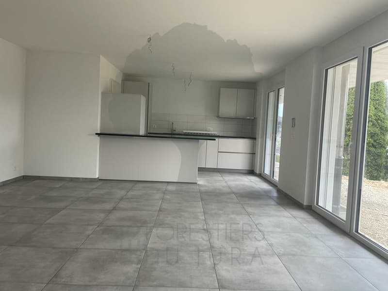 Magnifique appartement de 3.5 pièces avec jardin privatif (4)