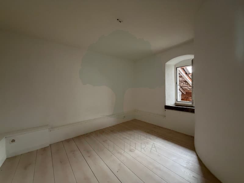 Appartement de caractère de 4,5 pièces en vieille ville de Porrentruy (4)