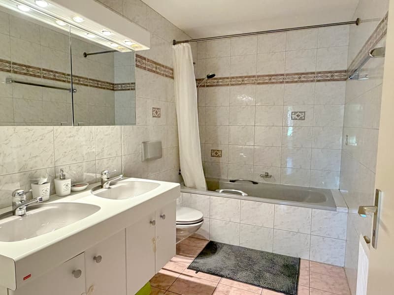 Appartement de 3.5 pièces avec vue panoramique à La Croix (Lutry) , terrasse, jardin (11)