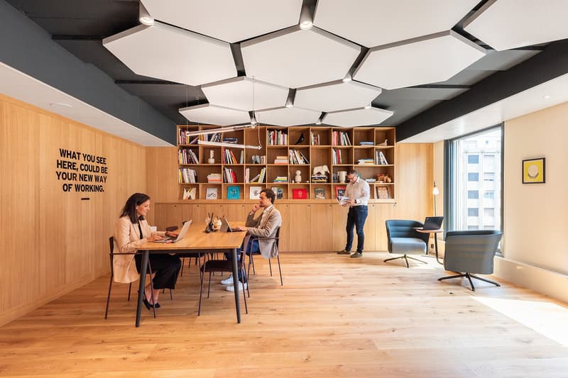 Réservez un bureau de coworking à Spaces Main Station (7)