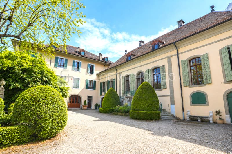 Appartement de prestige alliant histoire, charme, et nature (2)