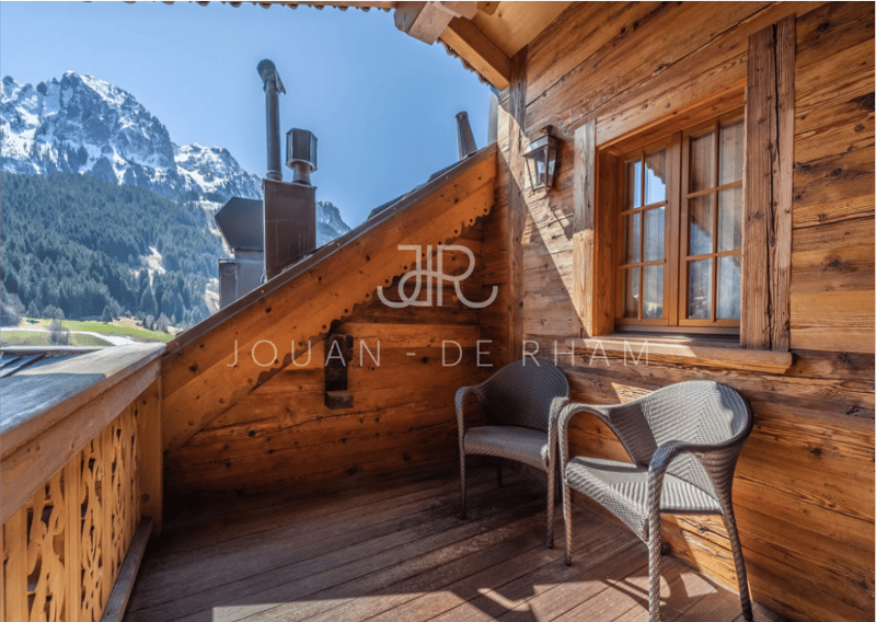 Chalet historique au coeur du village (2)