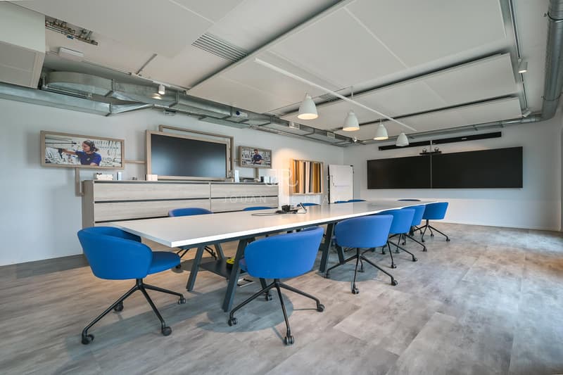 700 m2 de bureaux à louer dans un immeuble moderne (6)