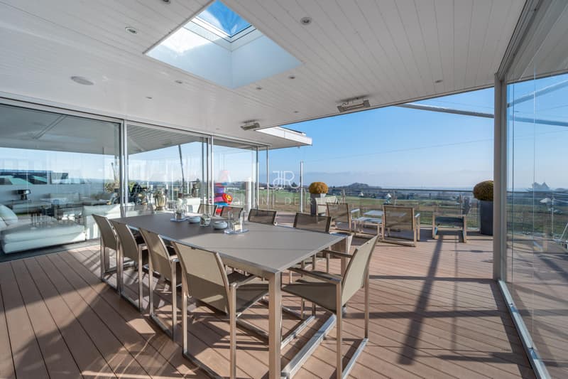 Maison contemporaine avec magnifique vue (3)