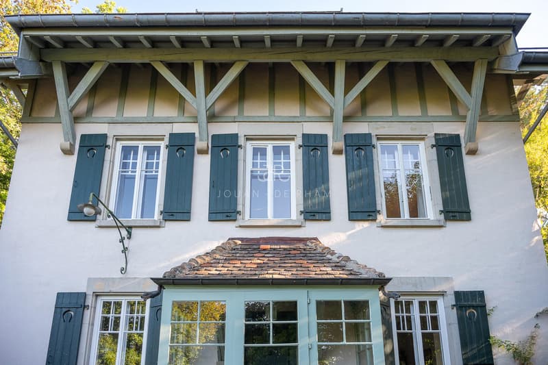 Maison de charme et son annexe en zone village (8)