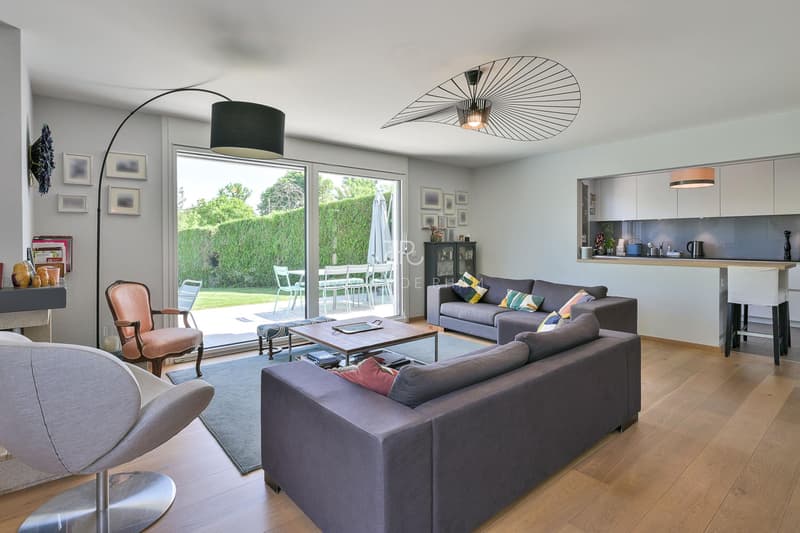 Belle villa jumelle avec piscine dans emplacement stratégique - Mies (7)