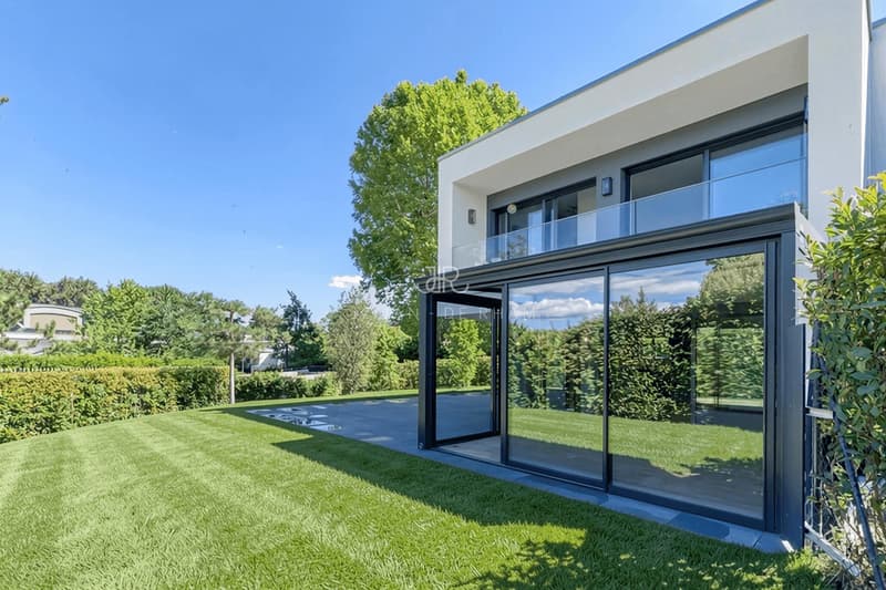 Magnifique villa moderne proche du lac (2)