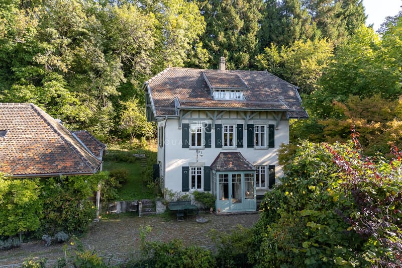 Essertines-sur-Rolle | Maison de charme et son annexe en zone village (3)