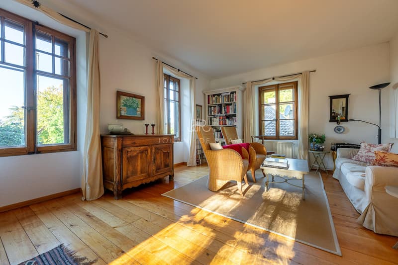 Essertines-sur-Rolle | Maison de charme et son annexe en zone village (8)