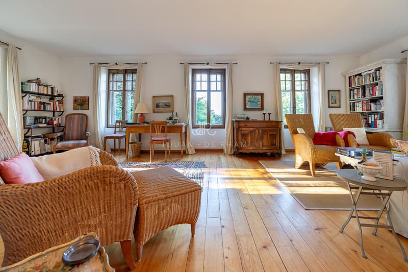 Essertines-sur-Rolle | Maison de charme et son annexe en zone village (6)