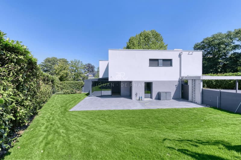 Magnifique villa moderne proche du lac (12)