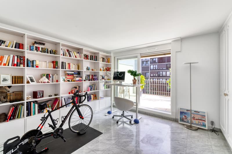 Cologny | Appartement de 4 pièces en attique avec vue imprenable (9)