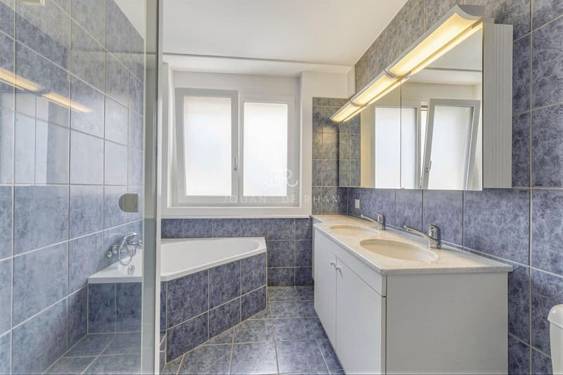 Cologny | Appartement de 4 pièces en attique avec vue imprenable (8)