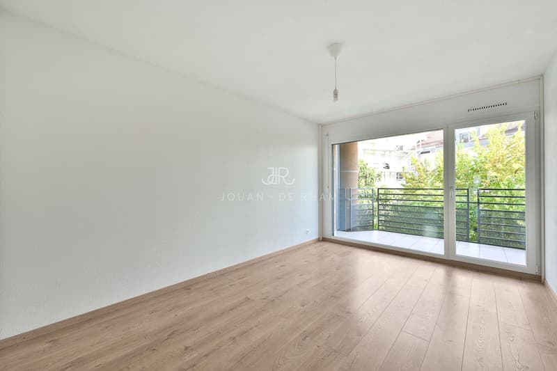 Terre Sainte - Au centre du village de Founex (5)